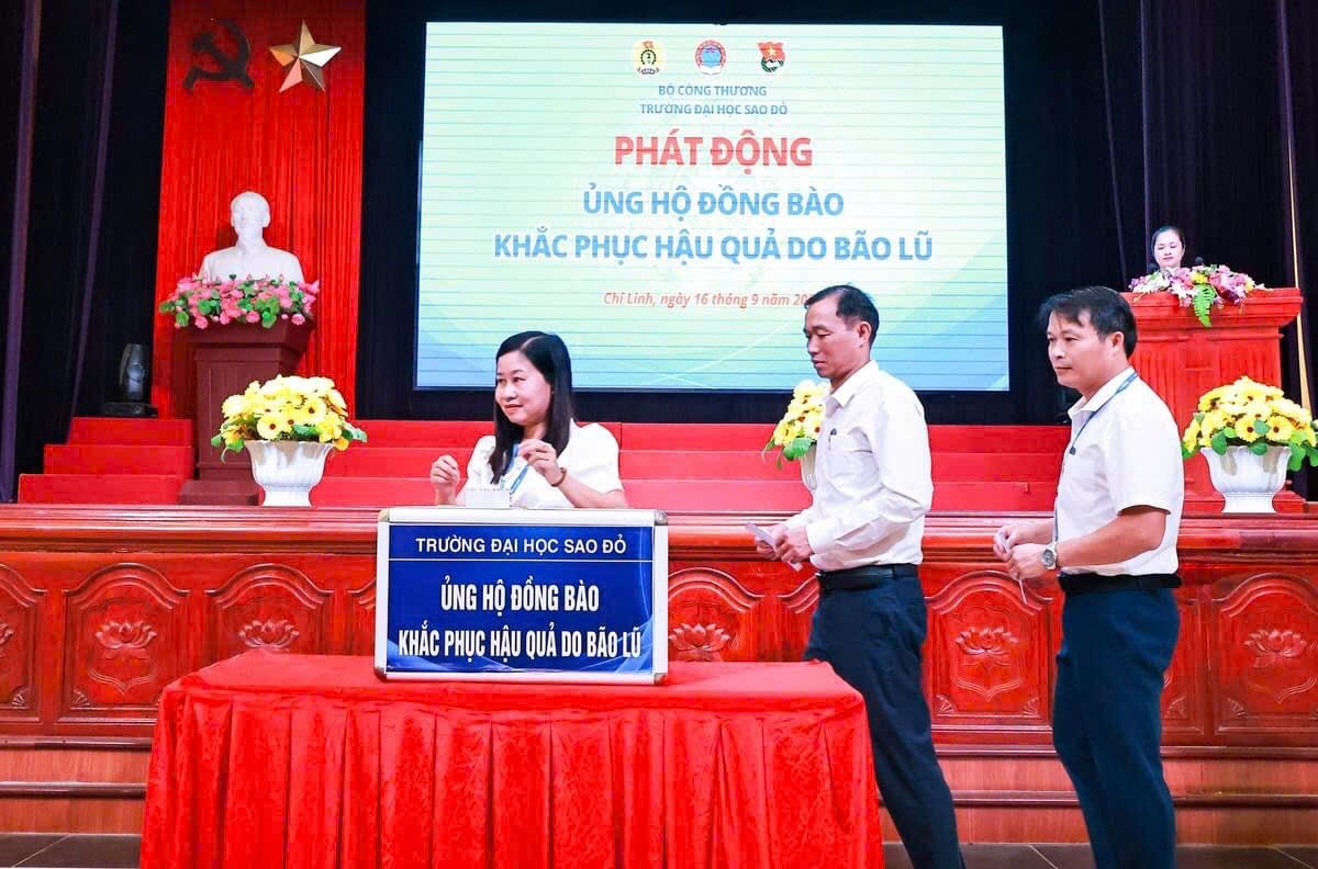 Trường Đại học Sao Đỏ phát động ủng hộ đồng bào khắc phục hậu quả do bão lũ