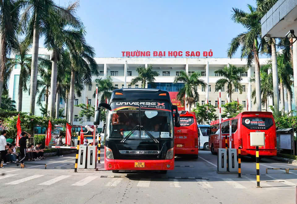 Sinh viên ngành Công nghệ Dệt may – Trường Đại học Sao Đỏ tham quan, trải nghiệm thực tế tại Công ty Viet Nadia Clothing