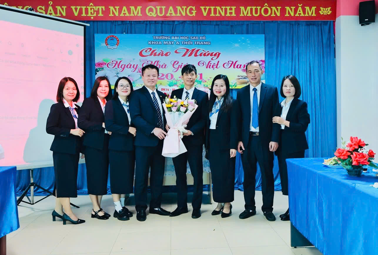 LỄ CHÀO MỪNG NGÀY NHÀ GIÁO VIỆT NAM 20/11  TẠI KHOA MAY VÀ THỜI TRANG – TRƯỜNG ĐẠI HỌC SAO ĐỎ